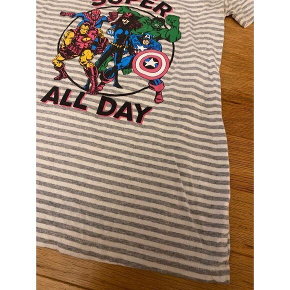 Disney Marvel Superheroes Juniors "Super All Day" Striped grey graphic T-Shirt S - Picture 4 of 8